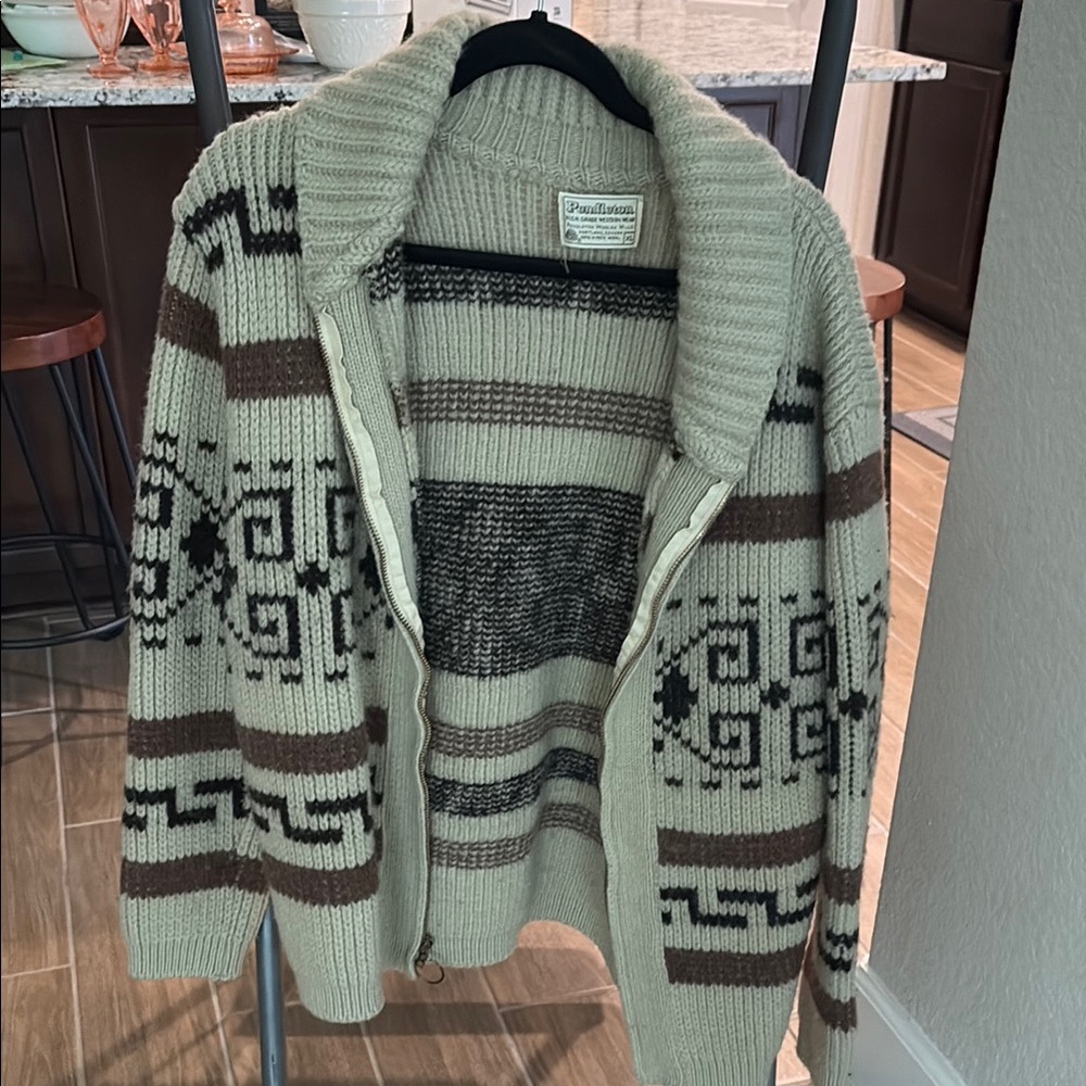 Pendleton Cream and Brown Zip Up Sweater